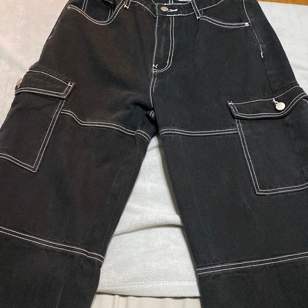 SHEIN- large cargo jeans